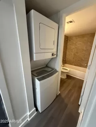 Photo #6: 6770148 Listing