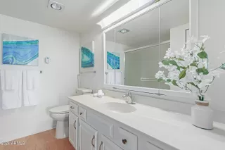 Photo #4: 6770173 Listing