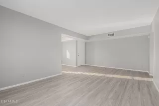 Photo #2: 6770300 Listing 