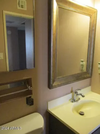 Photo #4: 6770571 Listing 