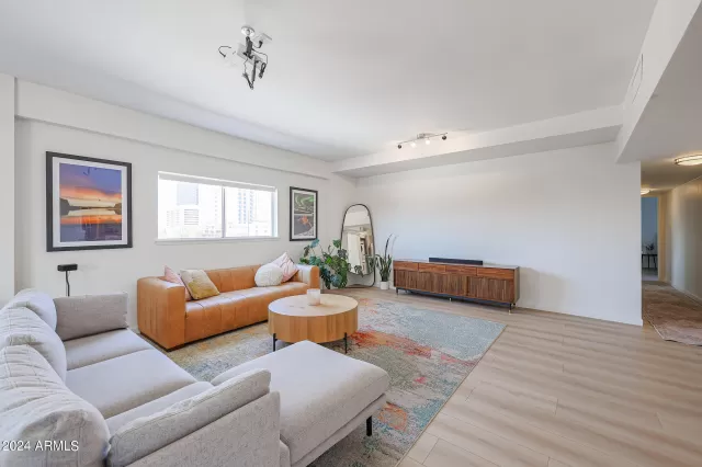 MLS: 6770693 Condo For Sale