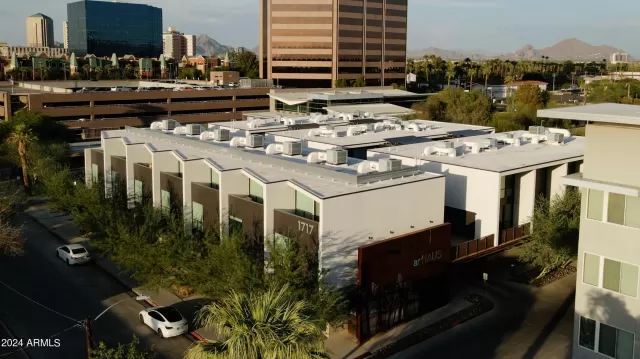 MLS: 6770698 Condo For Sale