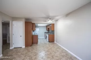 Photo #5: 6770704 Listing