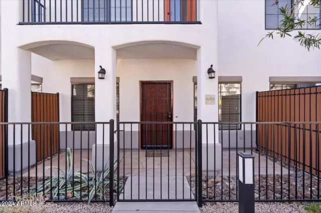 MLS: 6770965 Condo For Sale