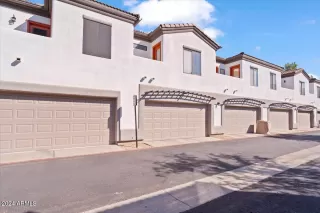 Photo #2: 6770965 Listing 