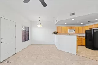 Photo #6: 6770965 Listing 