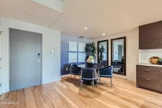 Photo #4: 6771475 Listing