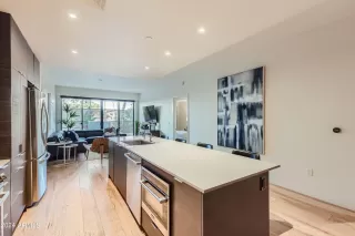 Photo #5: 6771475 Listing