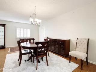 Photo #2: 6772167 Listing