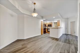 Photo #4: 6772192 Listing