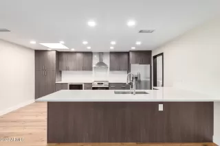 Photo #4: 6772227 Listing