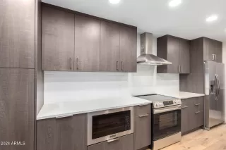 Photo #5: 6772227 Listing