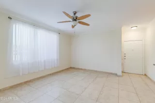 Photo #6: 6772287 Listing