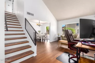 Photo #2: 6772344 Listing