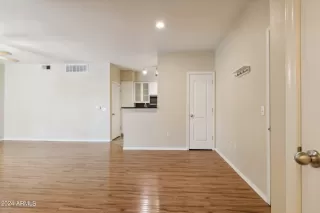 Photo #6: 6772496 Listing 