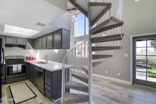 Photo #1: 6772513 Listing 