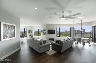 Photo #2: 6772566 Listing 