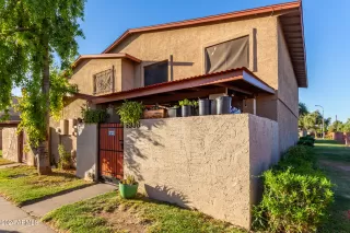 Photo #2: 6772626 Listing 