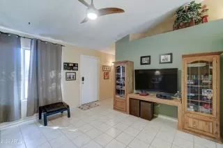 Photo #5: 6772646 Listing