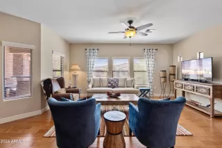 Photo #3: 6772852 Listing
