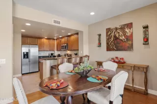 Photo #6: 6772852 Listing