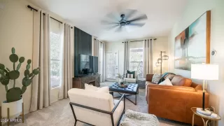 Photo #3: 6772916 Listing