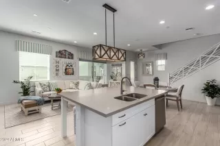 Photo #3: 6772932 Listing