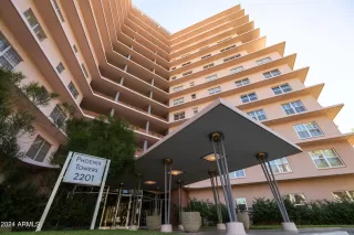 Photo #2: 6773039 Listing