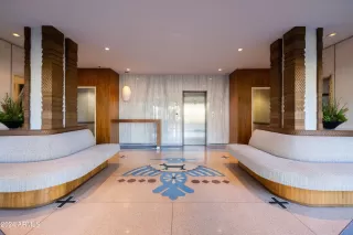 Photo #5: 6773039 Listing