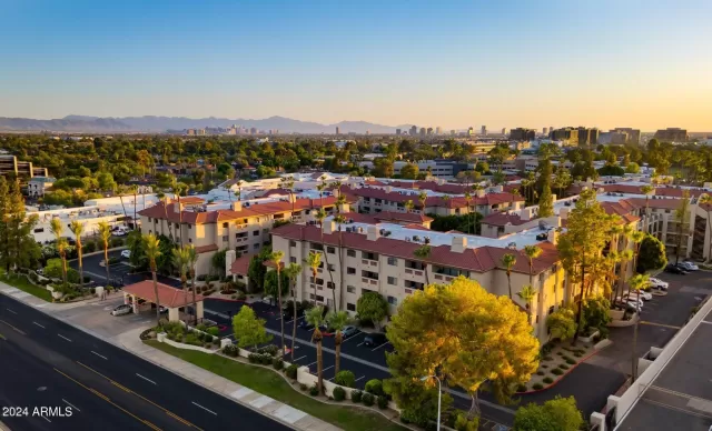 MLS: 6773262 Condo For Sale