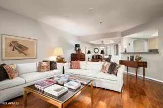 Photo #5: 6773262 Listing