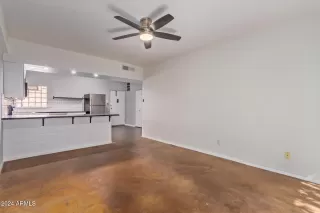 Photo #3: 6773381 Listing