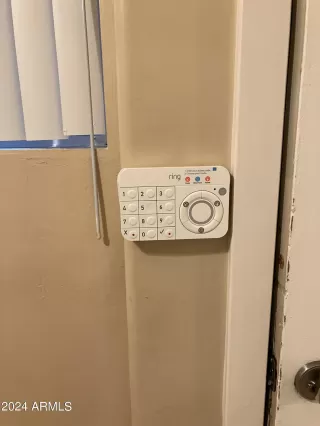 Photo #3: 6773393 Listing