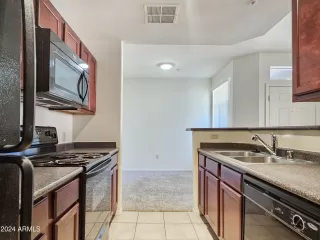 Photo #6: 6773470 Listing