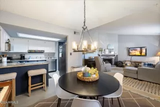 Photo #4: 6773687 Listing