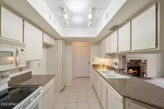 Photo #6: 6774056 Listing 