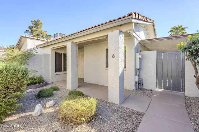 MLS: 6774145 Condo For Sale