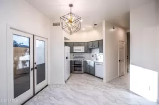 Photo #5: 6774166 Listing 