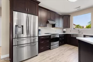 Photo #5: 6774183 Listing