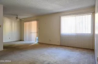 Photo #5: 6774222 Listing