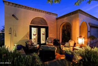 Photo #2: 6774337 Listing