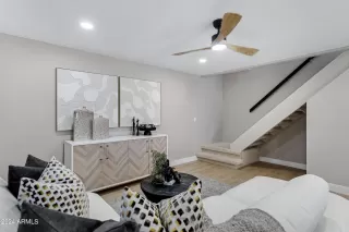 Photo #4: 6774743 Listing