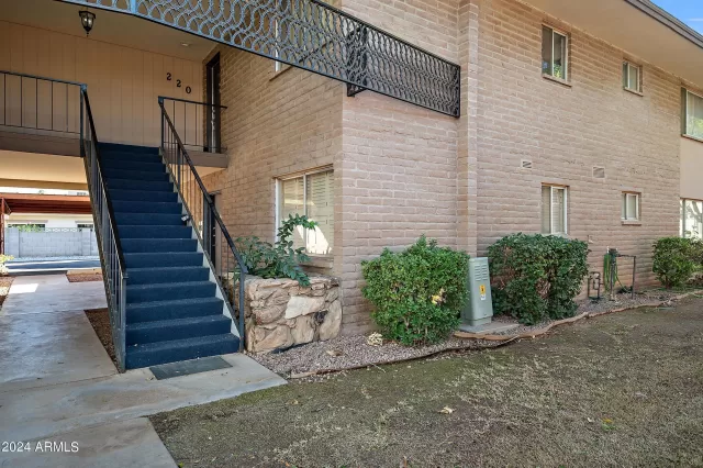 MLS: 6775116 Condo For Sale