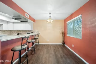 Photo #6: 6775152 Listing