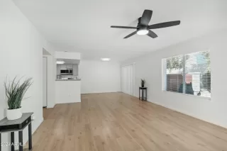 Photo #4: 6775158 Listing