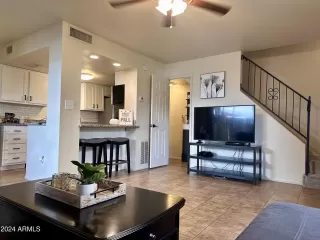 Photo #6: 6775256 Listing 