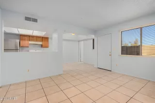 Photo #5: 6775313 Listing