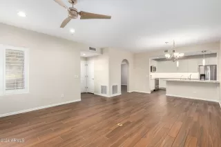 Photo #4: 6775352 Listing