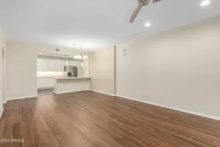 Photo #5: 6775352 Listing