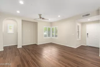 Photo #6: 6775352 Listing